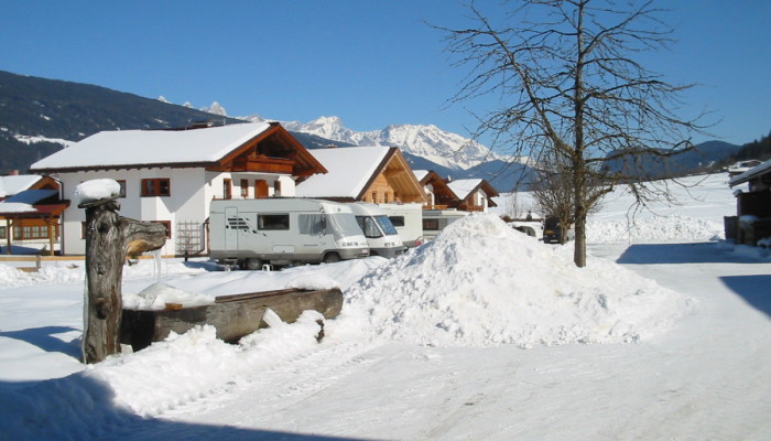 Stellplatz mit Blick auf den Dachstein